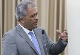 “Ele me ligou confirmando que é candidato ao governo”, diz deputado