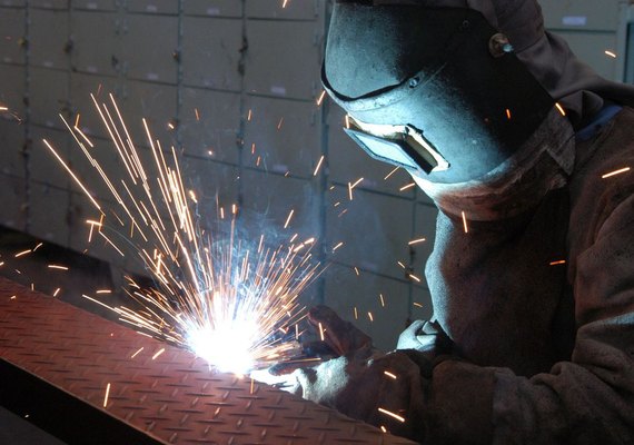 Índice que mede produção industrial teve queda de 46,5 pontos em abril