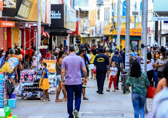 Lojas do Centro de Maceió funcionam em horário especial neste feriado de 12 de outubro