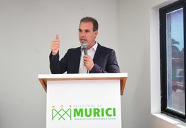 Prefeito Olavo Neto inaugura revitalização de praça em Murici