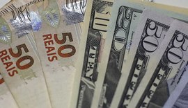 Dólar sobe e bate R$ 4,32 pela primeira vez