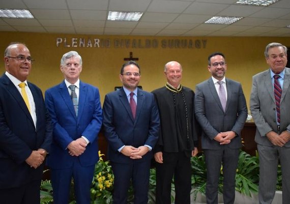 TCE/AL dá posse à nova presidência da entidade