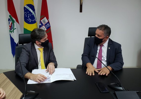 Vereador denuncia ao MP que Prefeitura de Maceió não está cumprindo a Lei de Acesso à Informação