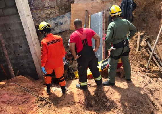 Homem fica soterrado após deslizamento na Ecovia Norte