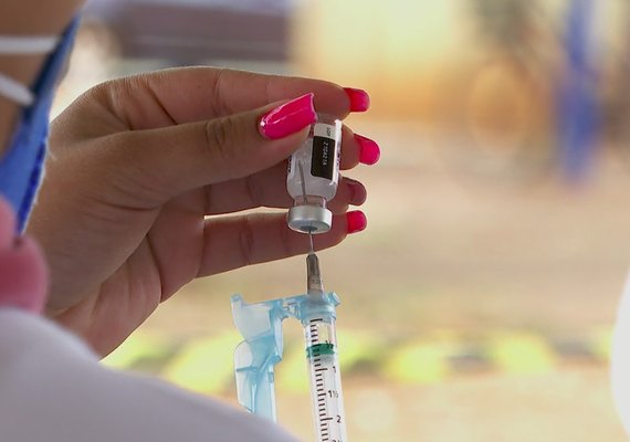 Alagoas recebe mais 35.630 doses de vacina contra a Covid-19