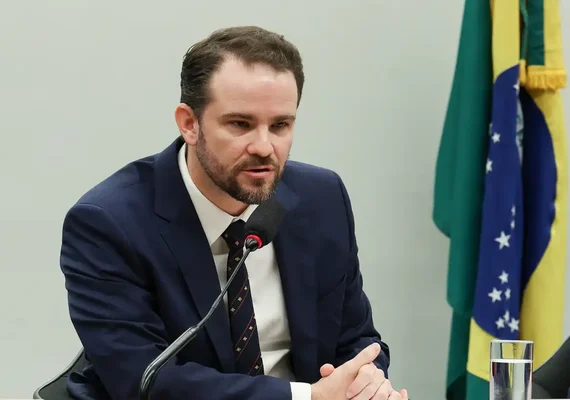 Durigan: dívida do Brasil é menor do que a de grandes economias