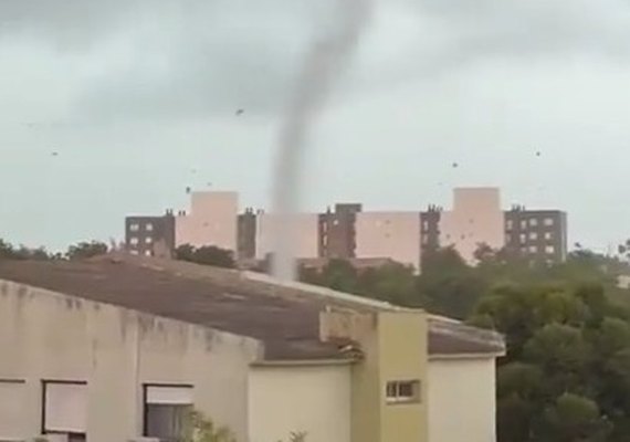 VÍDEO: tornado assusta e provoca destruição em cidade no RS