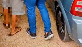 Homem armado com foice é preso por ameaçar madrasta e resistir à prisão em AL