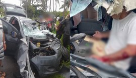Motorista fica ferido após colisão entre carro e ônibus na Pescaria