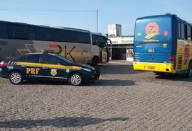 Dois ônibus de transporte clandestino são apreendidos em São Sebastião