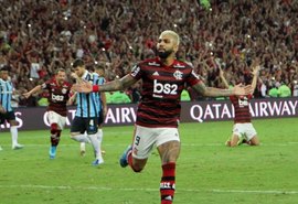 Flamengo goleia o Grêmio e volta à final da Libertadores após 38 anos