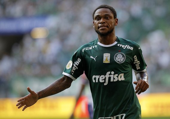 Luiz Adriano sofre lesão e Palmeiras fica desfalcado na Libertadores