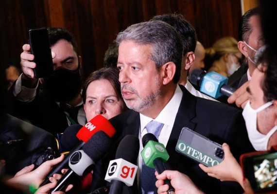 Lira defende inviolabilidade do Parlamento, mas condena uso midiátiaco das dependências da Câmara