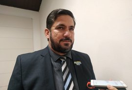 Vereador denuncia desperdício na Secretaria de Saúde