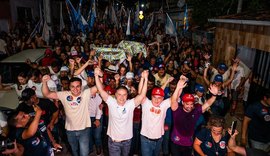 Renan Filho reúne mais de 5 mil pessoas em caminhada na Grota do Cigano, no Jacintinho