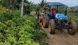 Após fortes chuvas, prefeitura disponibiliza maquinário para pequenos produtores