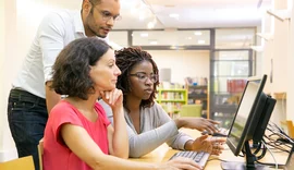 Estudantes emitem notas de repúdio por aulas presenciais em meio à situação de emergência