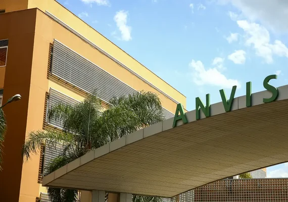 Anvisa proíbe plataforma de consulta online e entrega de medicamento