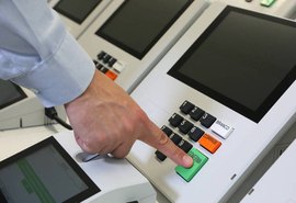 “Debandada” de candidatos pode “implodir” chapa de federal do União Brasil