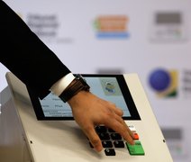 Última semana pode definir eleição acirrada entre Lula e Flávio Bolsonaro