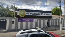 Homem pede água em lava a jato e leva vaso sanitário ao sair, diz PM