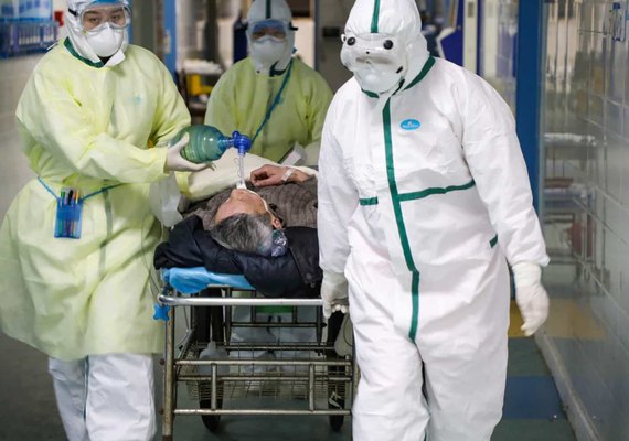 Número de mortos pelo novo coronavírus sobe para 1013