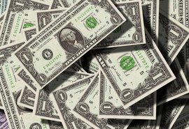 Pessimismo internacional e risco fiscal ao ver dólar passar de R$5,40
