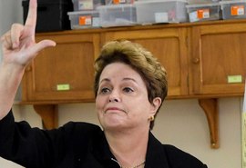 Bolsonaro morreu pela boca, diz Dilma Rousseff ao votar