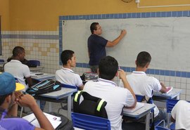 Aumento de salário do professor em AL: veja a nova tabela do PCCS
