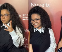 Tia Milena exibe novo visual e reencontra Marciele em premiação no Rio