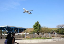 Avião da Aerolíneas Argentinas sofre impacto de drone ao pousar no Galeão