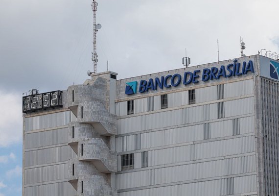 Ex-presidente do BRB aguarda novo depoimento à Polícia Federal