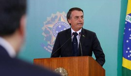 Presidente Jair Bolsonaro sanciona lei que cassa CNH de condenados por 5 tipos de crime