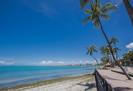 Alagoas tem primeiro fim de semana de praias e shoppings fechados