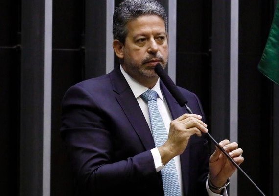 Arthur Lira pede uma nova proposta do TSE e STF caso voto impresso seja rejeitado