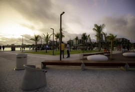 Governo notifica Prefeitura de Maceió e interrompe instalação da árvore de natal no Marco dos Corais