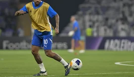 Neymar retorna após um ano e participa de vitória do Al-Hilal sobre o Al-Ain