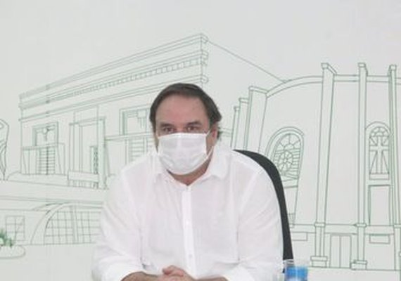 Luciano Barbosa realiza primeira reunião com secretários