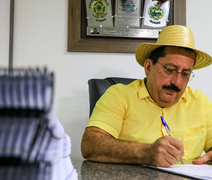 Gilberto Gonçalves, prefeito de Rio Largo, e mais quatro secretários são afastados dos cargos