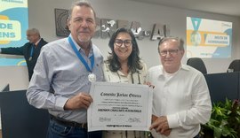 Hibernon Cavalcante recebe homenagem do Crea-AL com comenda Jarbas Oiticica