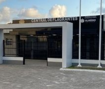 Homem é preso após ameaçar companheira com arma