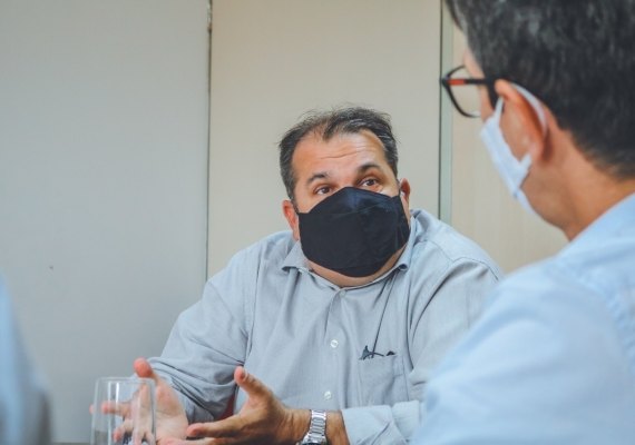 Sefaz se reúne com presidente da ABIH para definir estratégias econômicas