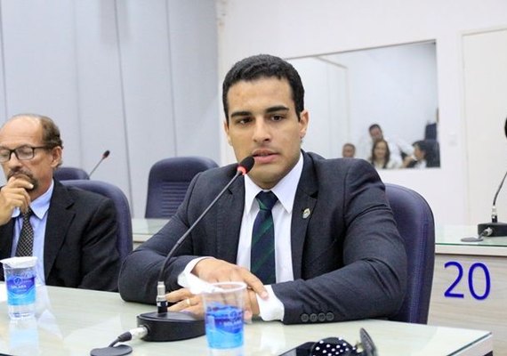 Câmara de Maceió é o primeiro poder a anunciar pagamento da folha e 13° salário