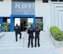 Operação da PF apreende R$ 616 mil em espécie e joias em alvos investigados em Maceió