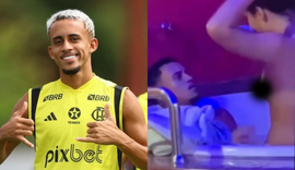 Mulher descobre que é amante de jogador do Flamengo; imagens em banheira de motel vazam