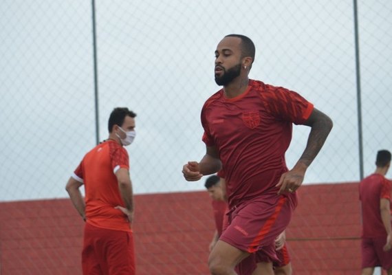Wesley fala sobre luta do CRB pelo acesso