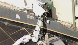 Avião atinge prédio em Belo Horizonte