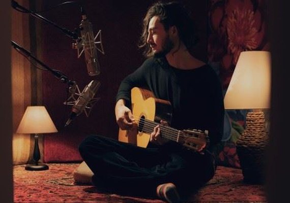 Tiago Iorc lança single escrito há mais de 15 anos
