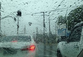 Chuvas devem continuar durante a noite em Maceió