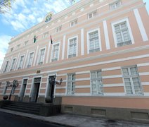 ALE aprova 14º salário para servidores da Educação de Alagoas